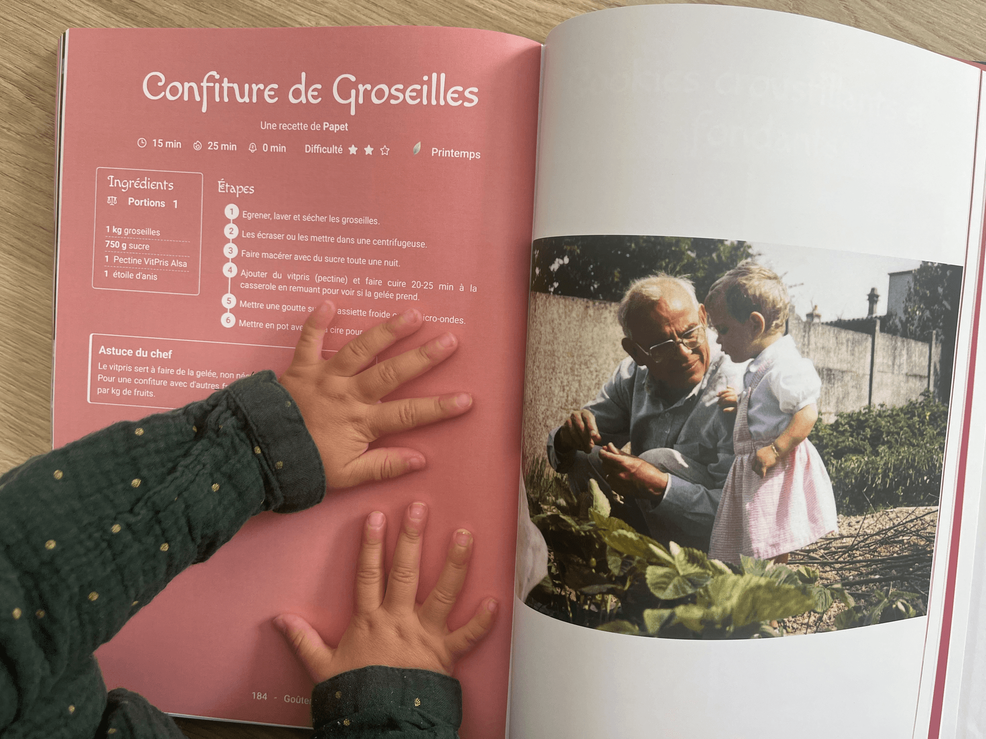 Livre de recettes personnalisé ouvert — idée cadeau Cocooko