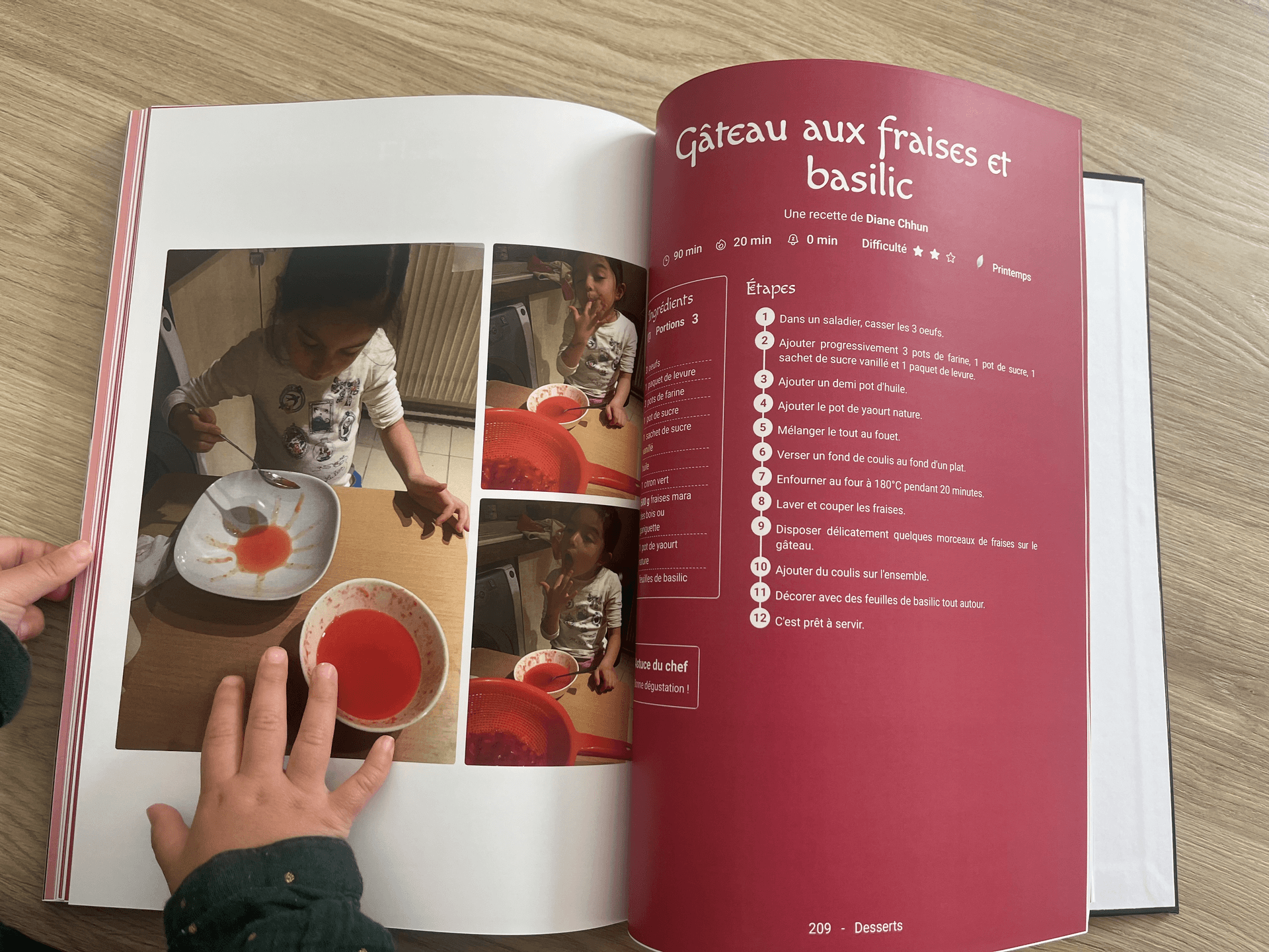 Autre vue des pages intérieures du livre imprimé